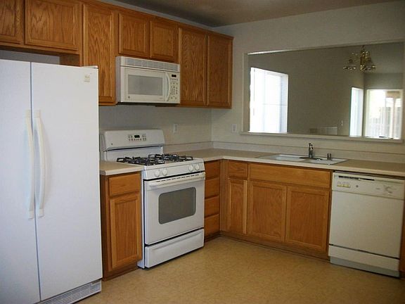 5th image of 642 Kensington Cir