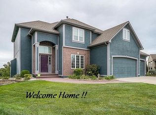 4525 SW Raintree Dr, Lees Summit, MO 64082