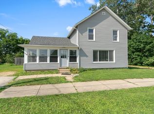 112 E Grove St, Poplar Grove, IL 61065