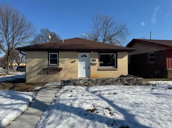 7720 West Bobolink AVENUE, Milwaukee, WI 53218