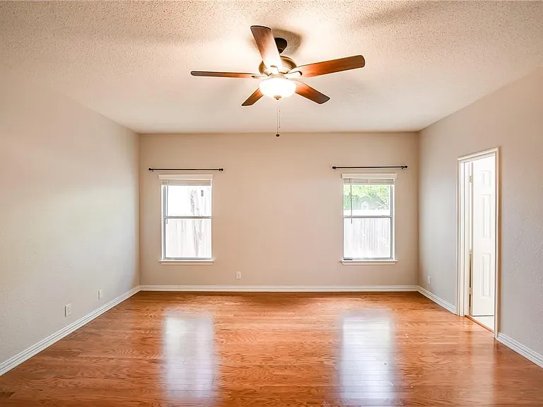 1706 Chino Cv — Photo 14