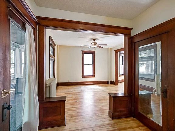5th image of 397 Herschel St