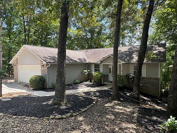 2nd image of 219 Daleyuhski Ln