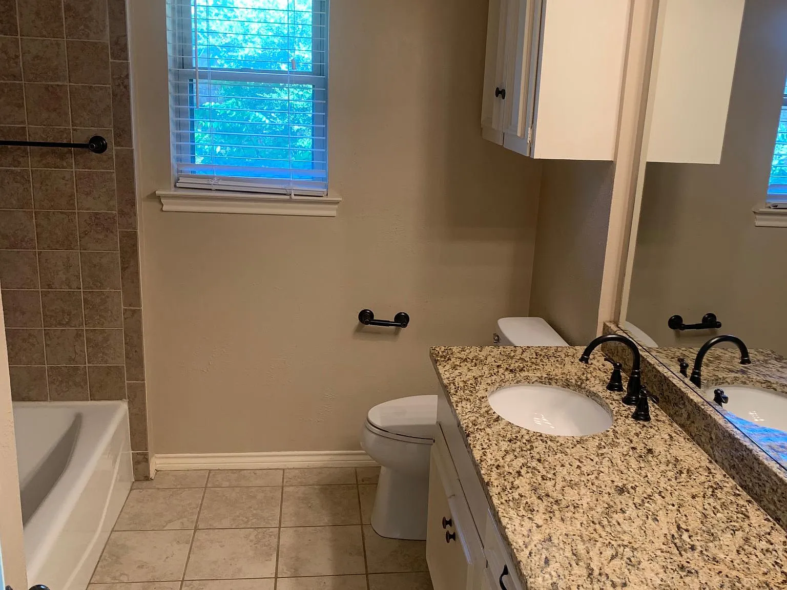 209 Bellmeade Dr — Photo 2