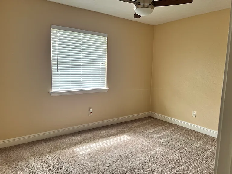 672 Grovewood Dr — Photo 10