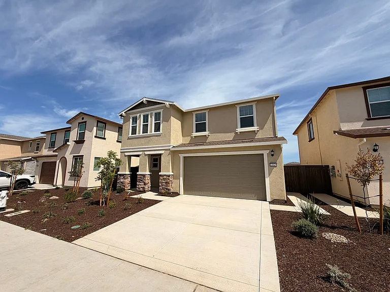 12629 Hereford Ave — Photo 2