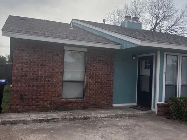 917 Aspen Ct, Noble, OK 73068