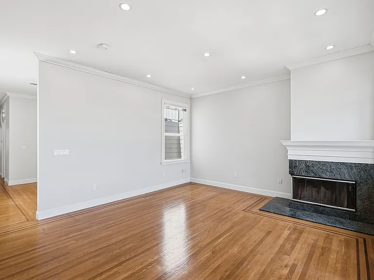 1818 Taylor St — Photo 9
