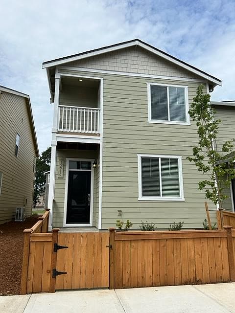 1st image of 15530 NE 70th St