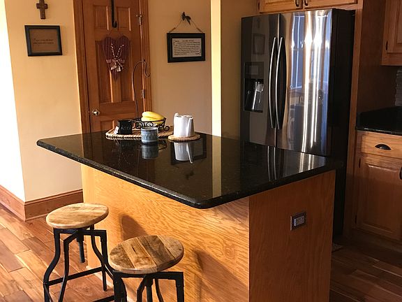 ISLAND AND ALL GRANITE 
