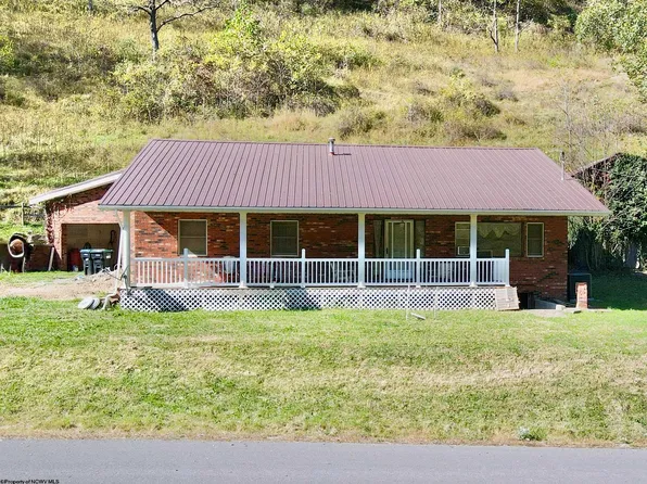 7935 Servia Elmira Rd, Duck, WV 25063