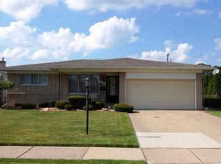 3717 Rhoten Dr, Sterling Heights, MI 48310