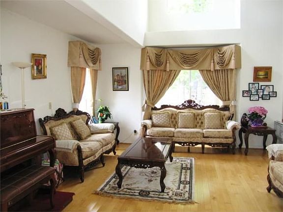2nd image of 5128 Doreen Ave
