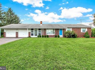 961 Frystown Rd, Fredericksburg, PA 17026