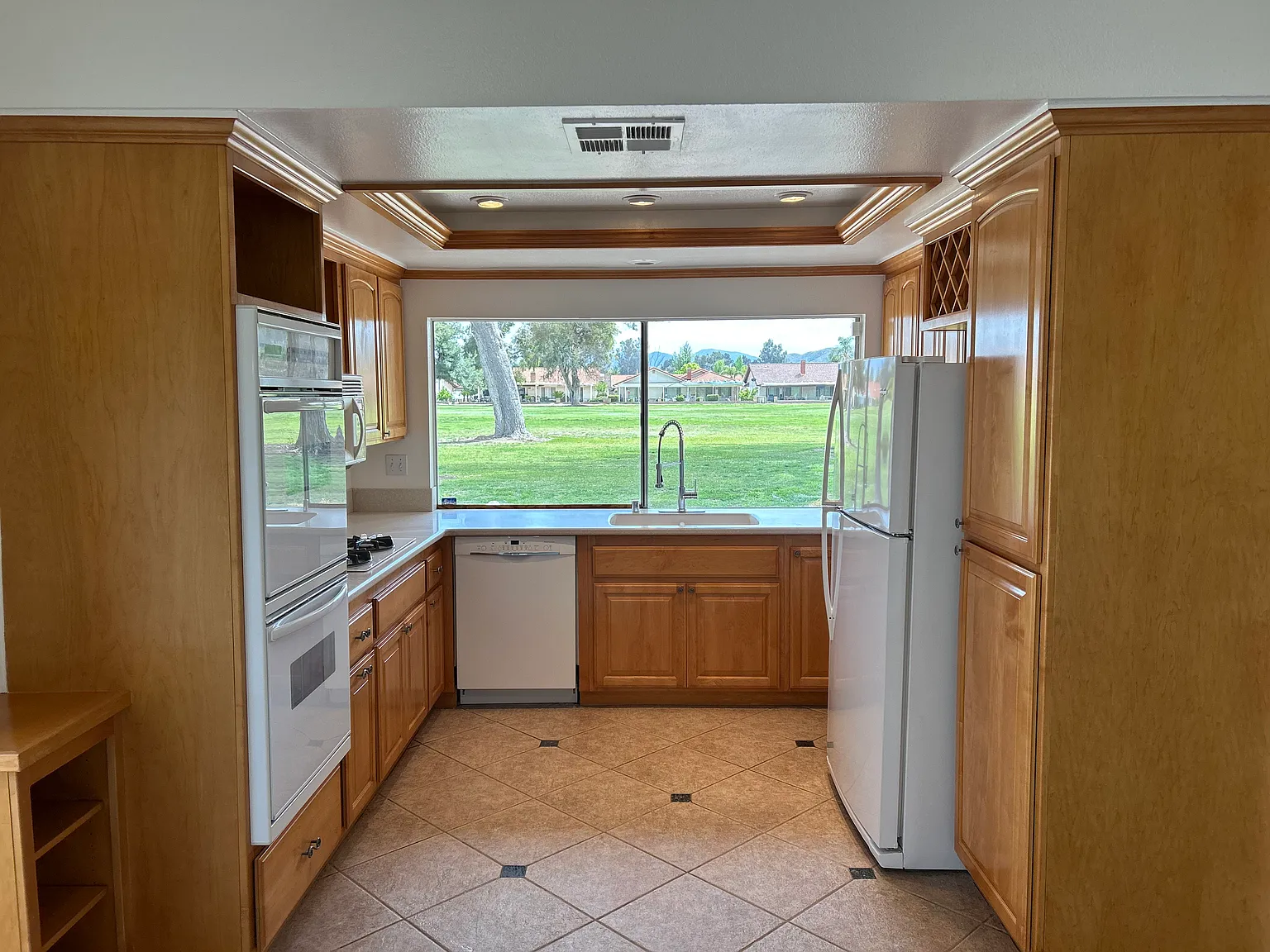 2 bed, 1161 sqft, $2,100 — Photo 3