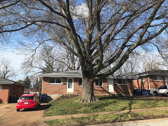 10119 Douglas Ct. Off street parking in driveway