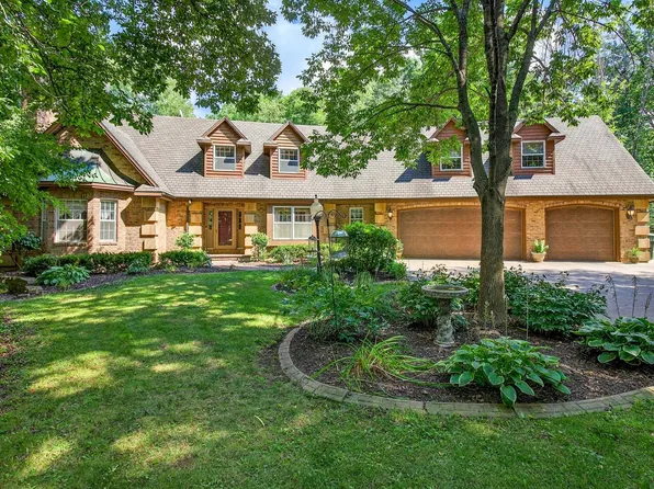 24 Woodhaven Ln, Kaukauna, WI 54130