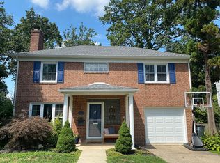 11 Darlin Dr, Reading, PA 19609