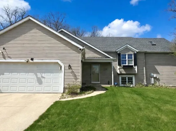 2313 Pine Creek Ct, South Bend, IN 46628