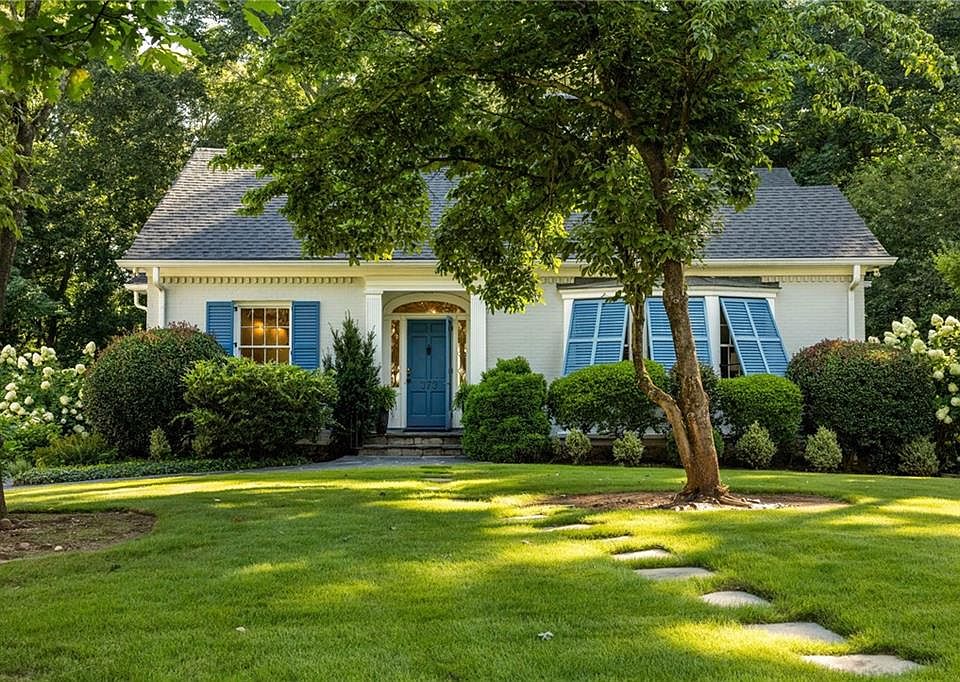 1st image of 373 Glenn Cir