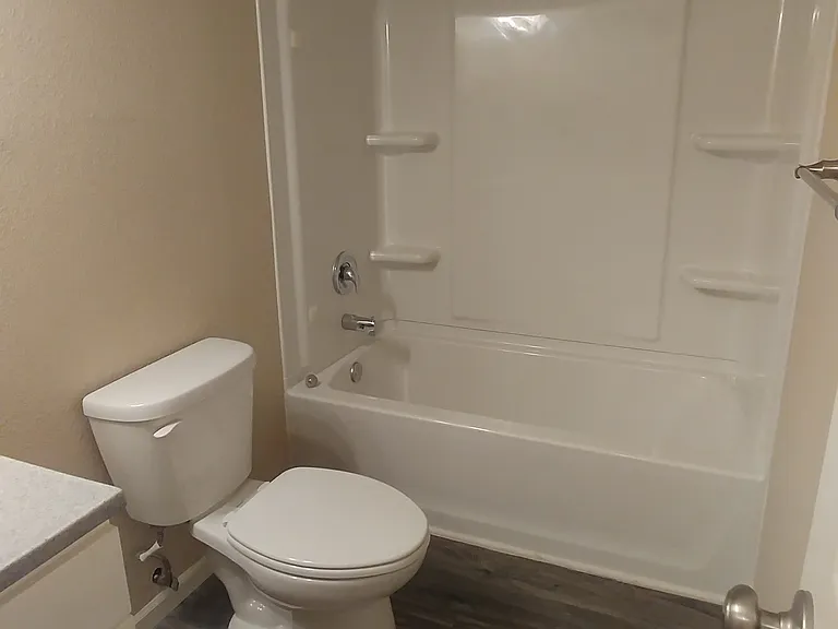 2802 Sutton Pl #2802 — Photo 40