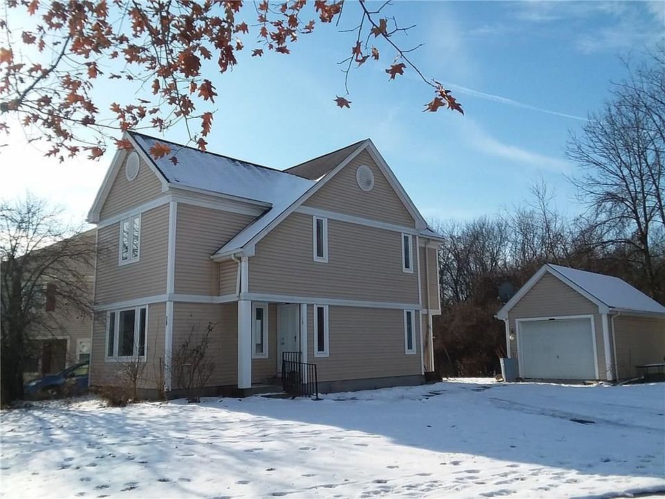 2nd image of 19 Schilling Ln