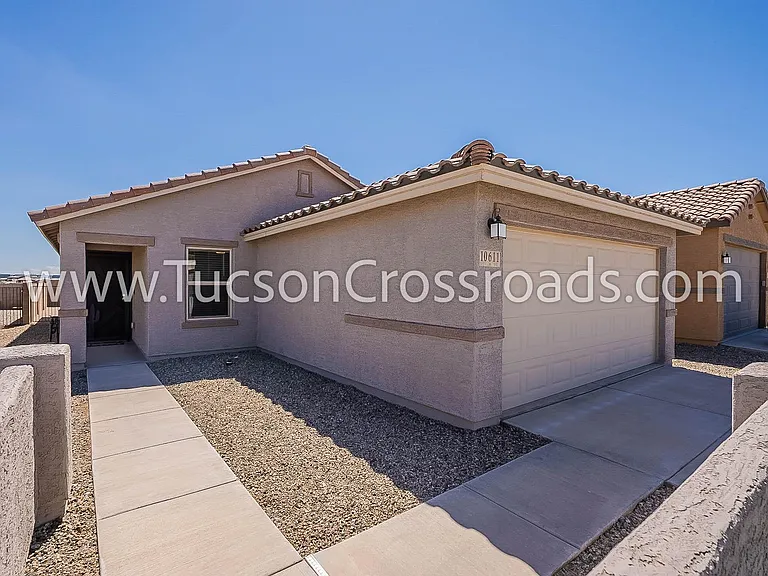 10611 Halsey Dr — Photo 1