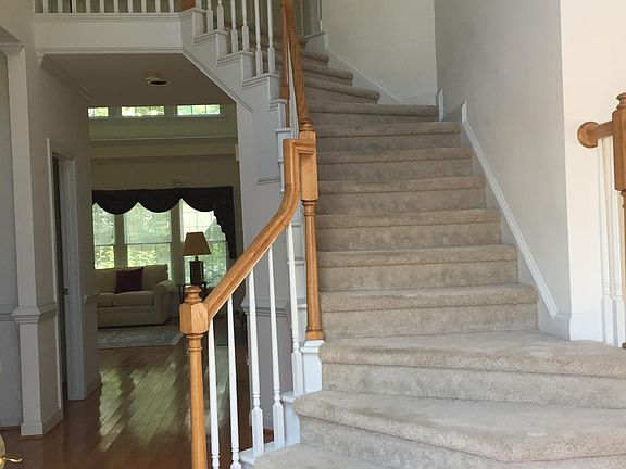 5th image of 808 Cricketfield Ln