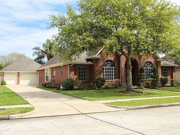3rd image of 3209 W Oaks Blvd