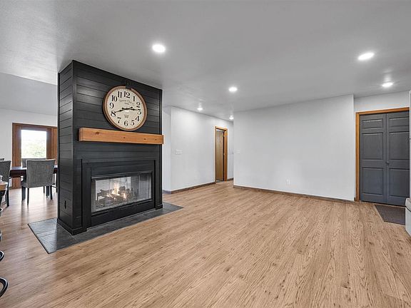 5th image of 3438 Twin Lake View Dr NE
