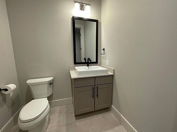 5th image of 925 N Lincoln St #1624