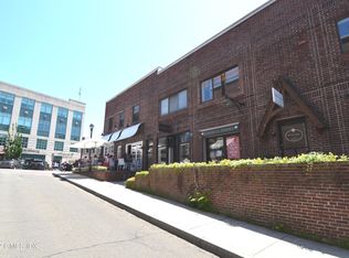 2 Grigg St #1, Greenwich, CT 06830