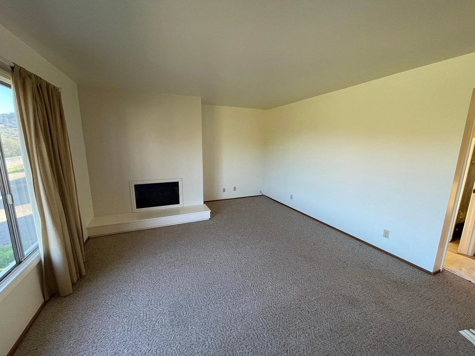 Asti Rd, Cloverdale — Photo 4