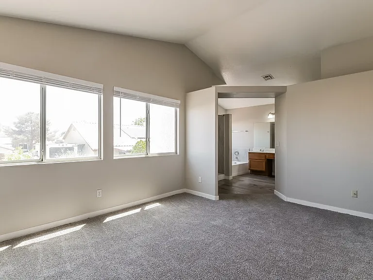 2205 Farmouth Cir — Photo 10