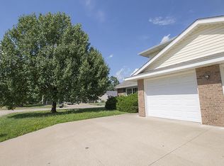 1422 N Frideriki Dr, Columbia, MO 65202