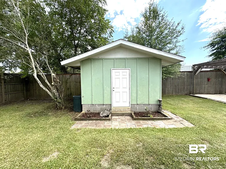 9964 Hollowbrook Ave — Photo 31