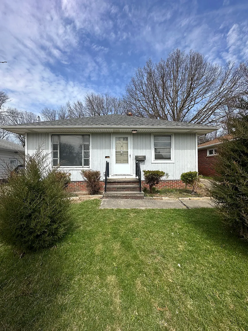 13621 Silver Rd photo 1