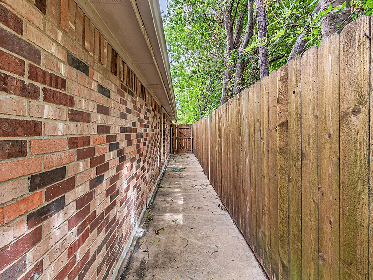 464 Bass Rd — Photo 30