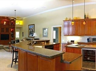 582 Wedgewood Way, Naples, FL 34119