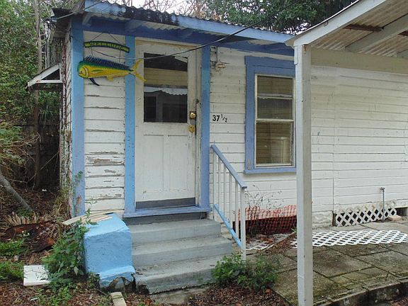 5th image of 37 S Oleander Ave