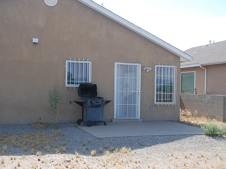 2116 N Wind Dr SW — Photo 13