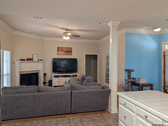 3rd image of 38227 Graystone Ave