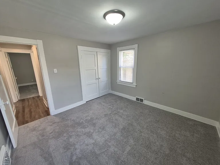1310 S 76th St — Photo 12