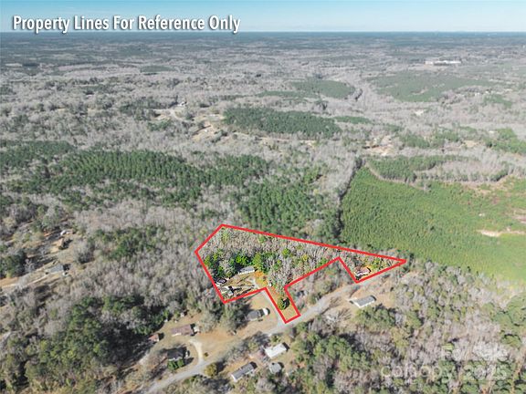 2nd image of 551 Arrowwood Rd