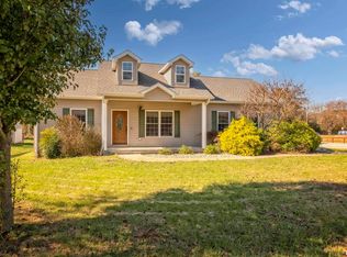 115 Townhouse Dr, Carterville, IL 62918