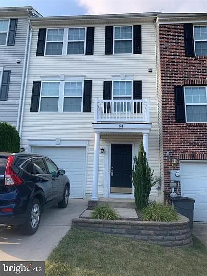 3 bed, 3.5 bath, 1620 sqft, $1,800 — Photo 2