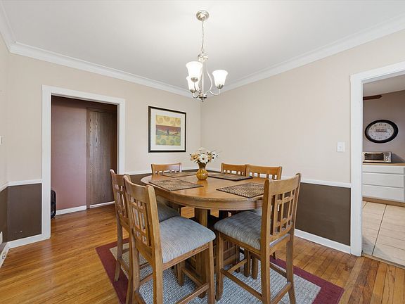 5th image of 1712 Linden Rd