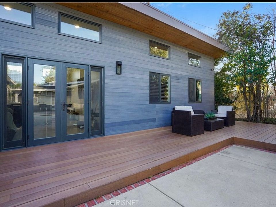 1st image of 22026-22028 Valerio St