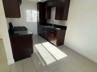10537 La Reina Ave APT B, Downey, CA 90241