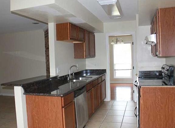 5th image of 6100 Curran Blvd
